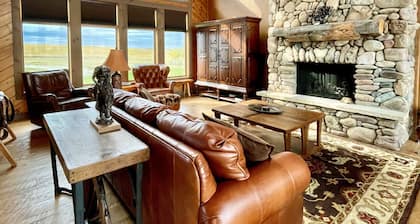 Mountain Modern Home on Private Dude Ranch