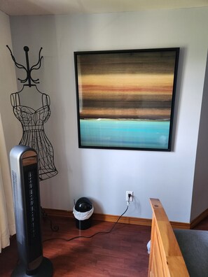 Basic Double Room | Free WiFi, bed sheets - Aubergélit (Saint Jean Port Joli)