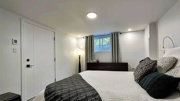 Apartamento superior, 2 quartos, para não fumantes, ar-condicionado | Wi-Fi de cortesia, roupa de cama