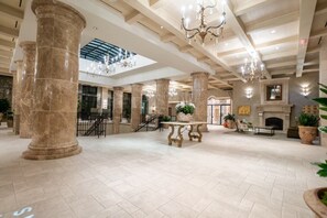 Interior - Eilan Hotel & Spa - Junior Suite (San Antonio)