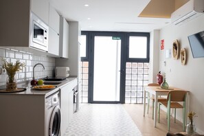 Refrigerador, microondas, horno y lavavajillas 