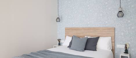 Bügeleisen/Bügelbrett, kostenloses WLAN, Bettwäsche