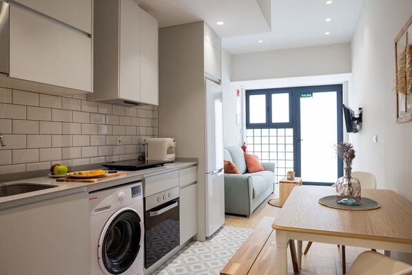 Fridge, microwave, oven, dishwasher