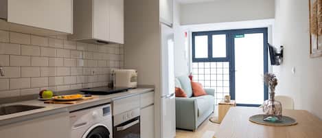 Fridge, microwave, oven, dishwasher