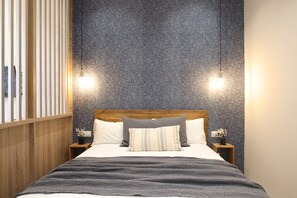 2 عدّة غرف نوم وواي فاي مجانًا وملاءات أسرّة