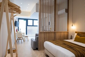 2 عدّة غرف نوم ومكواة/لوح كي وواي فاي مجانًا وملاءات أسرّة