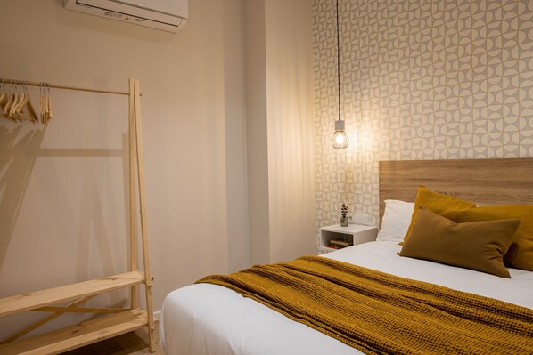 2 bedrooms, iron/ironing board, free WiFi, bed sheets