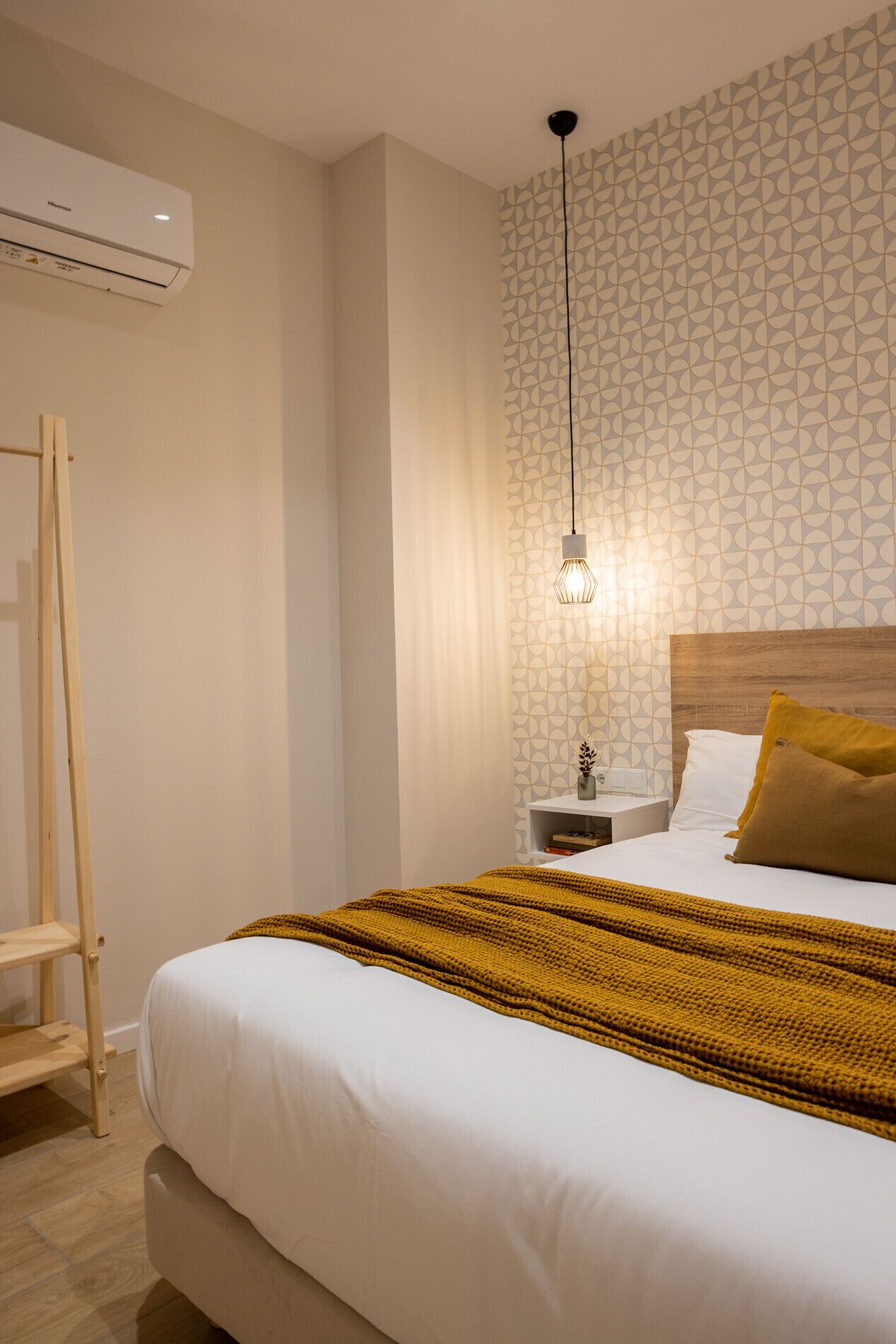 2 slaapkamers, een strijkplank/strijkijzer, gratis wifi, beddengoed