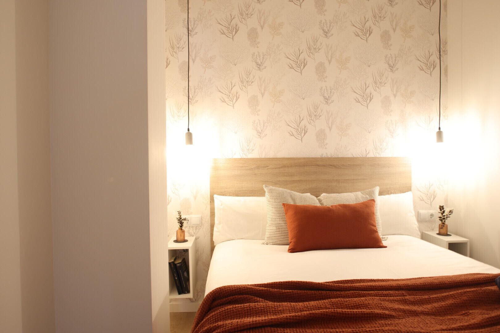 2 dormitorios, tabla de planchar con plancha, wifi gratis y ropa de cama