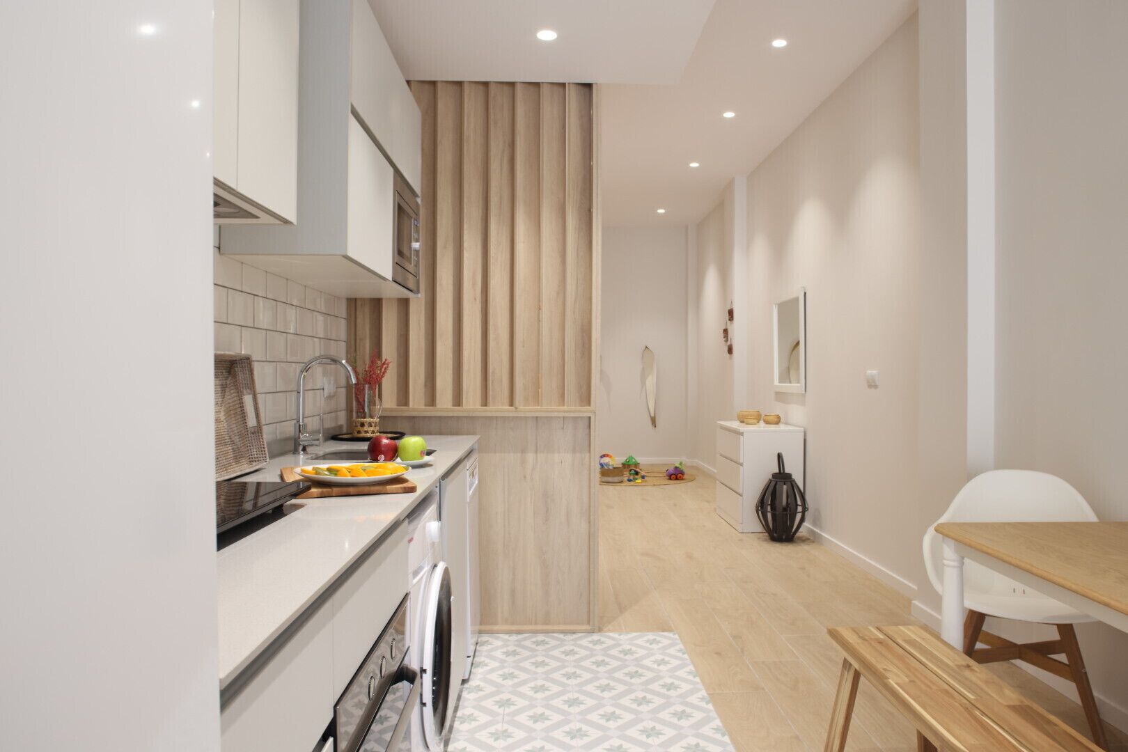 Jääkaappi, mikroaaltouuni, uuni, astianpesukone