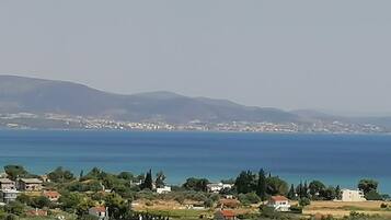 In Strandnähe, Liegestühle, Strandtücher