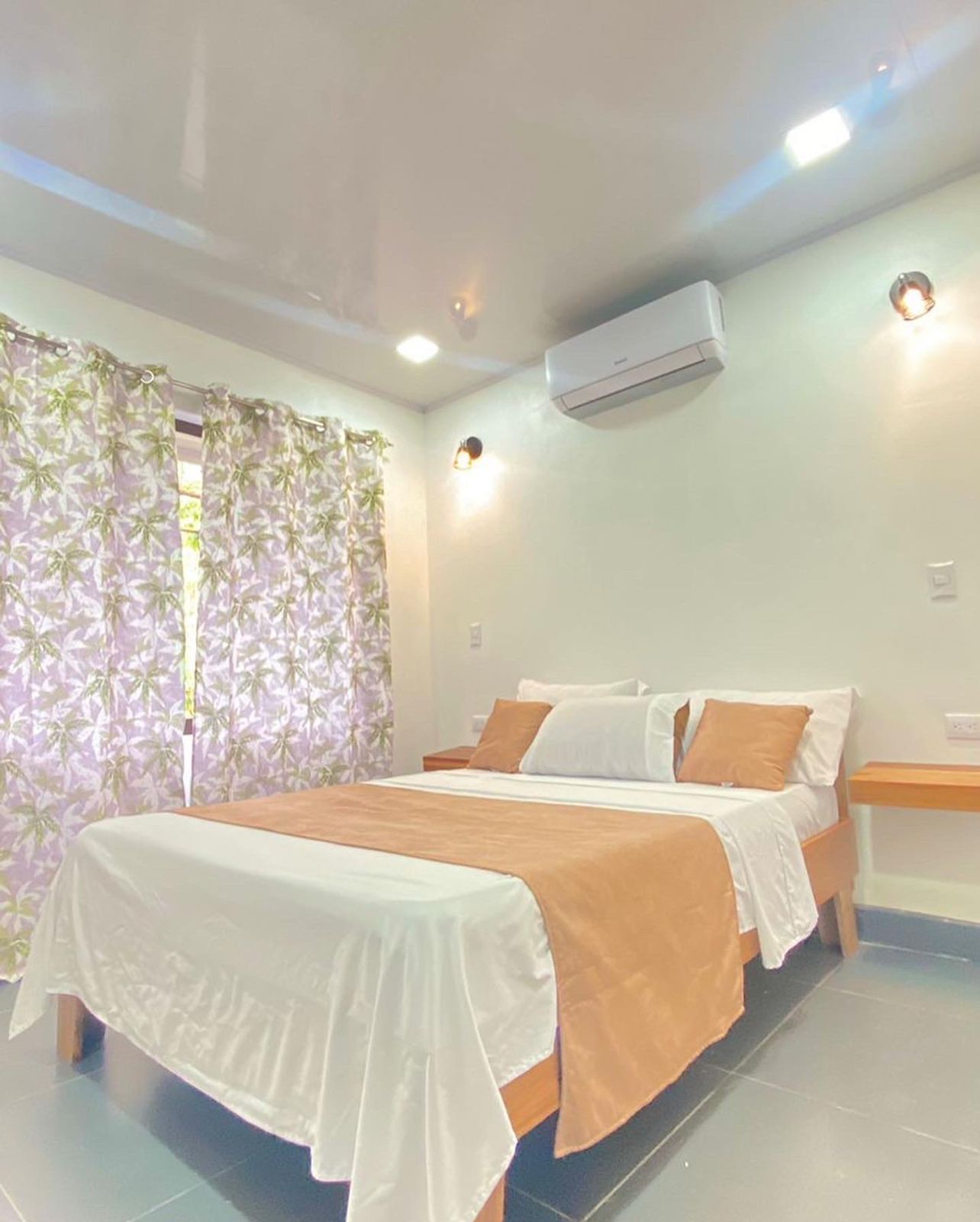 2 habitaciones, tabla de planchar con plancha y wifi gratis 