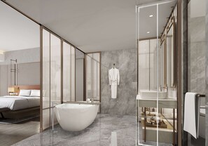 Deluxe Suite, 1 King Bed | Bathroom