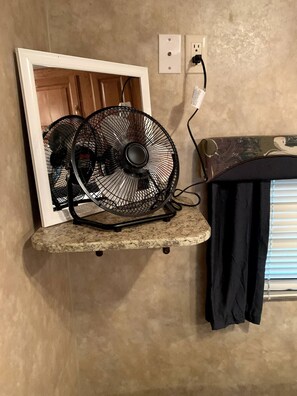 Photo non classée, 3 sur 28, bouton