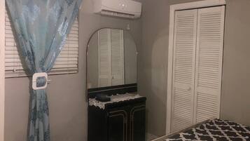 1 sovrum, strykjärn/strykbräda, gratis wi-fi och sängkläder