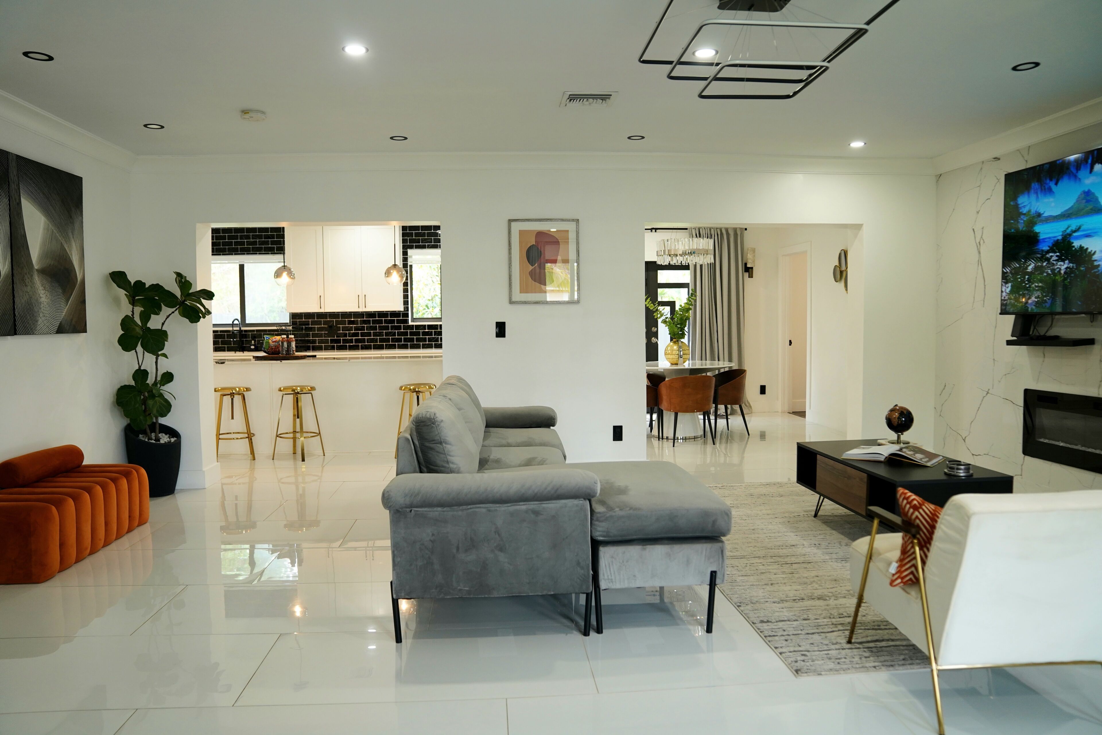 智能电视、壁炉