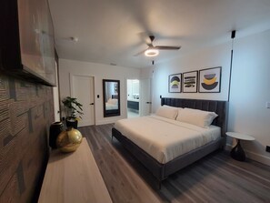 3 bedrooms, iron/ironing board, free WiFi, bed sheets - YOUR HOME AWY FROM HOME, CLOSE TO HARDROCK STADIUM, DINING RESTAURANTS, SHOPPING (Miami)