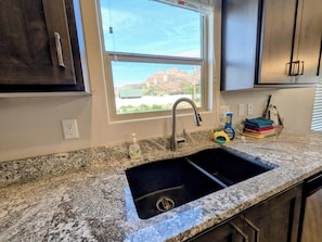 Interior - Modern 3BR Hildale Oasis near Zion, King Bed & Balcony, Massive Cliff Views! (Hildale)