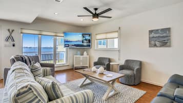 House (4 Bedrooms) | Property amenity