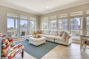 House, Multiple Beds, Balcony, Ocean View | Living room | 40-inch TV with cable channels, fireplace