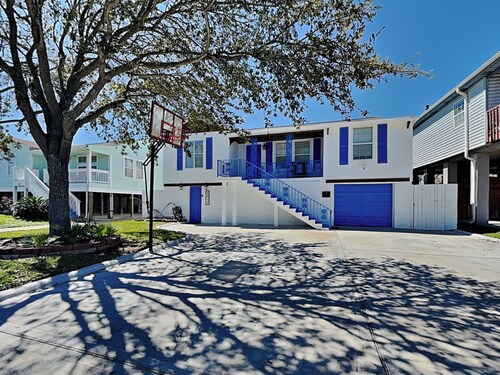 Always 5 O'clock by Ryson Vacation Rentals