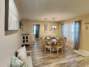 Casa (5 Bedrooms) | Servicio de la propiedad