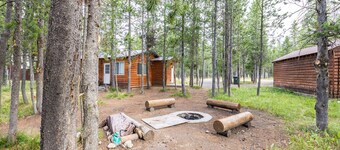 Le Chalet at Mack's Inn CLOSE TO YELLOWSTONE 里黄石公园很近；我说中文！