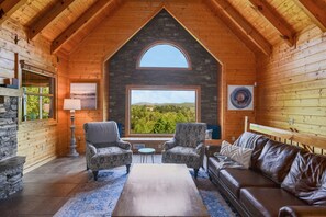 TV connectée, cheminée, jeux vidéo, baby-foot