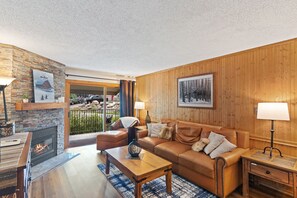 Smart TV, fireplace, DVD player