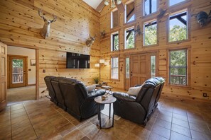 Interior - PRIVATE Peaceful Cabin on 1.5 Acres with Hot Tub, Deck & HUGE Outdoor Fireplace! (Broken Bow)