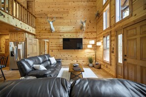 Smart-TV, Kamin, Tischfußball