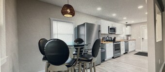 The Lake House for Family & Friends