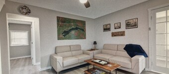 The Lake House for Family & Friends