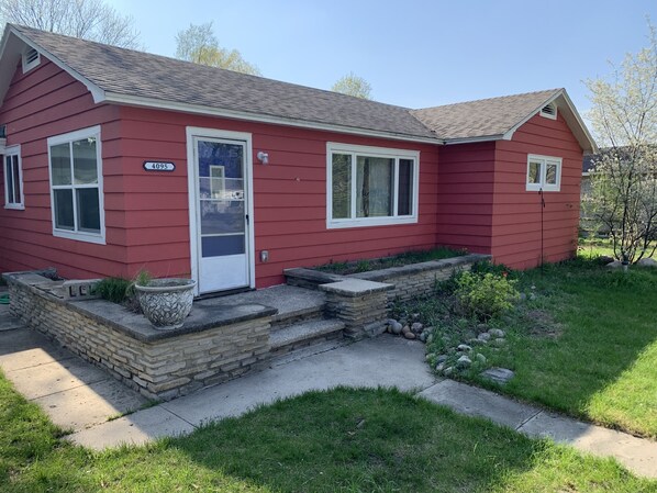 المنشأة من الخارج