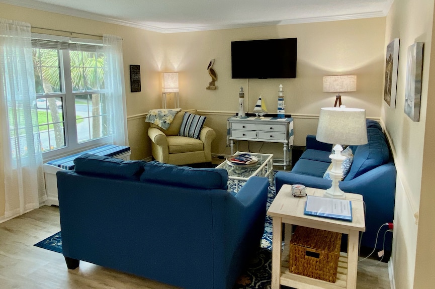 Home Away From Home! Short Walk To The Beach And More! Prime Location! - St. Augustine Beach, FL