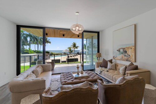 Luxurious Condo/pool/walk to Beach/#locationenvy