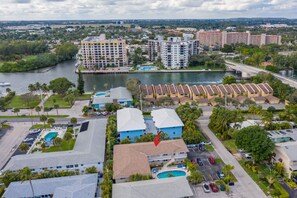 公寓客房 (WALK TO THE BEACH JUST DOWN THE STREE) | 外觀