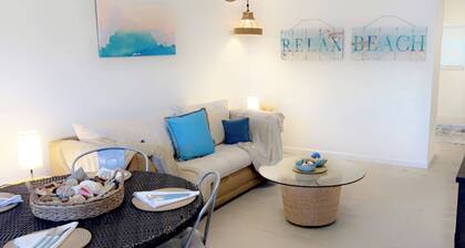 Georgetown II - Beautiful Condo Within Walking Distance to the Beach, Shops & Restaurants Summer Fun #3 15-day Minimum