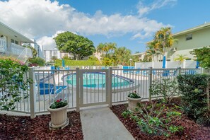 Condo (WALK TO THE BEACH JUST DOWN THE STREE) | Exterior