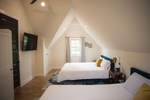 2 bedrooms, desk, free WiFi, bed sheets