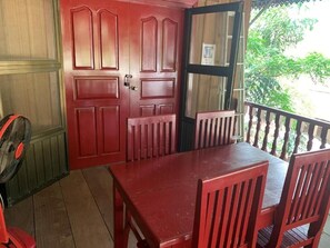 Outdoor dining - House the of mango (siem reap)