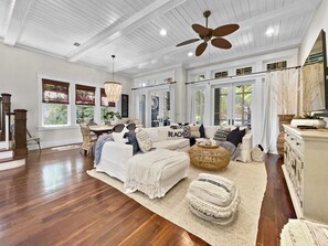 スマートテレビ、暖炉