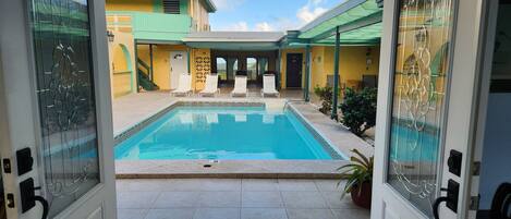 Alberca al aire libre