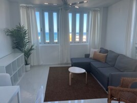 Economy Apartment, 3 Bedrooms | Living area