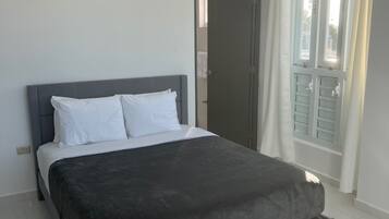 2 habitaciones, tabla de planchar con plancha y wifi gratis