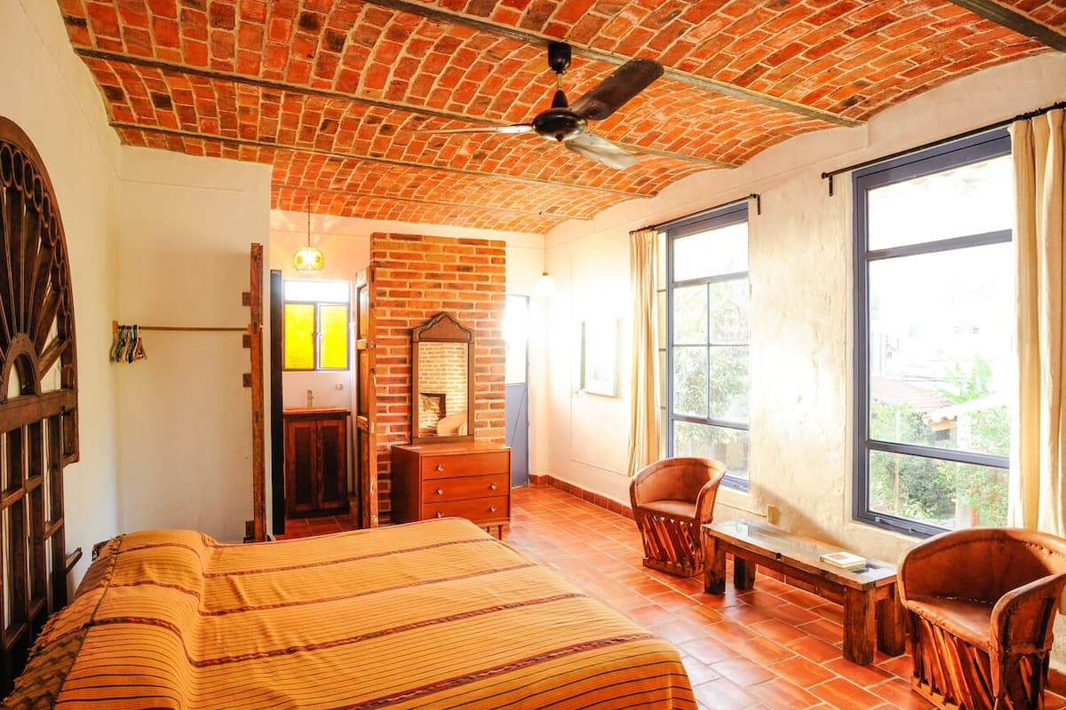 Habitación, vista a la montaña | 1 habitación, espacio para trabajar con laptop y wifi gratis