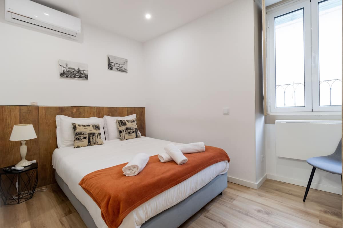 Individually decorated, soundproofing, iron/ironing board, free WiFi