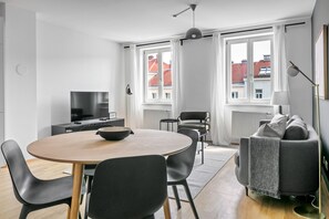 Fernseher, Stereoanlage