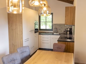 Oven, dishwasher