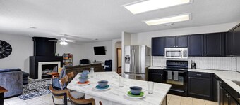 Pet Friendly 5 Bedroom Home